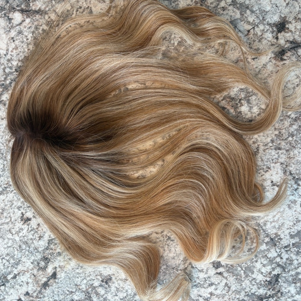 Hidden Crown Bundle Topper and Halo #622 Light Caramel Honey Blonde 16IN 140gram - Picture 5 of 13